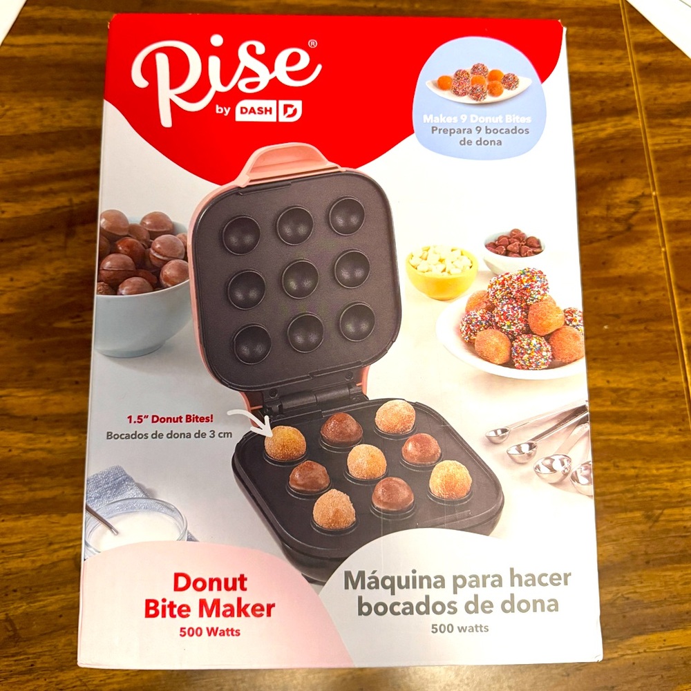 Donut hole maker